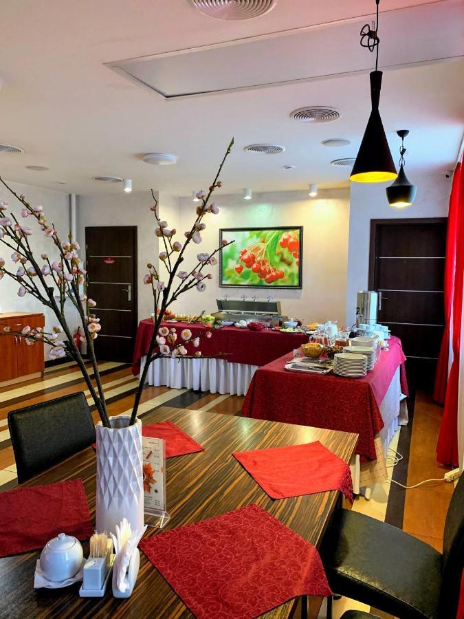 Hotel Kalyna Κχαρκίβ Εξωτερικό φωτογραφία