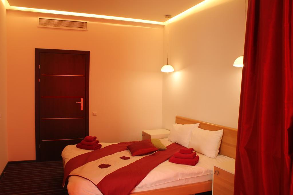 Hotel Kalyna Κχαρκίβ Εξωτερικό φωτογραφία