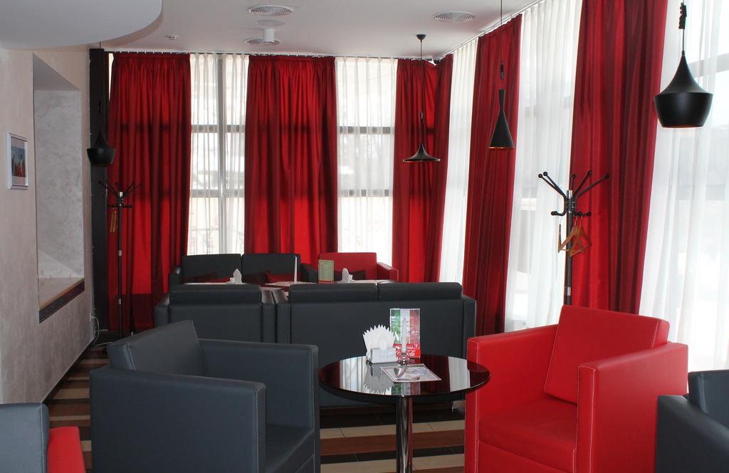 Hotel Kalyna Κχαρκίβ Εξωτερικό φωτογραφία
