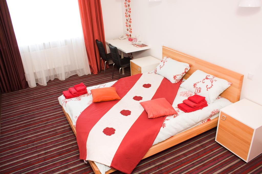 Hotel Kalyna Κχαρκίβ Εξωτερικό φωτογραφία